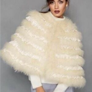 NWT - Women’s Off White Fur (Maribou Ostrich Feather) Shawl / Cape / Wedding